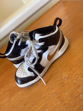 Kids Black, White & Gold High-Top Jordans